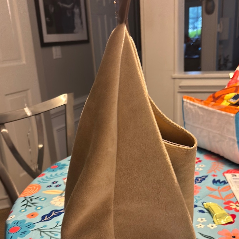 Elegant Tan Suede Women's Bag - Picture 5 of 8